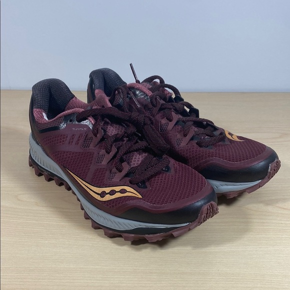Saucony Peregrine Burgundy and Black Athletic Shoes with Trail Outsole - Picture 1 of 10